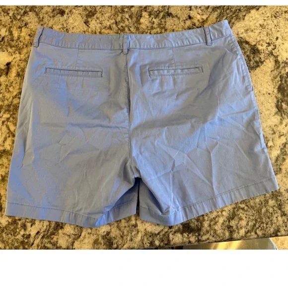 LL Bean Favorite Fit Chino Shorts Womens 18 Light Blue Summer Cotton Casual 6in - Picture 6 of 7